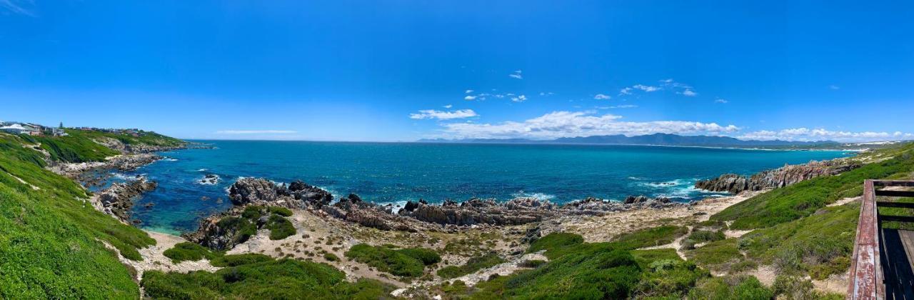 Sage At Whale Cove - Sea Facing Apartment De Kelders Esterno foto