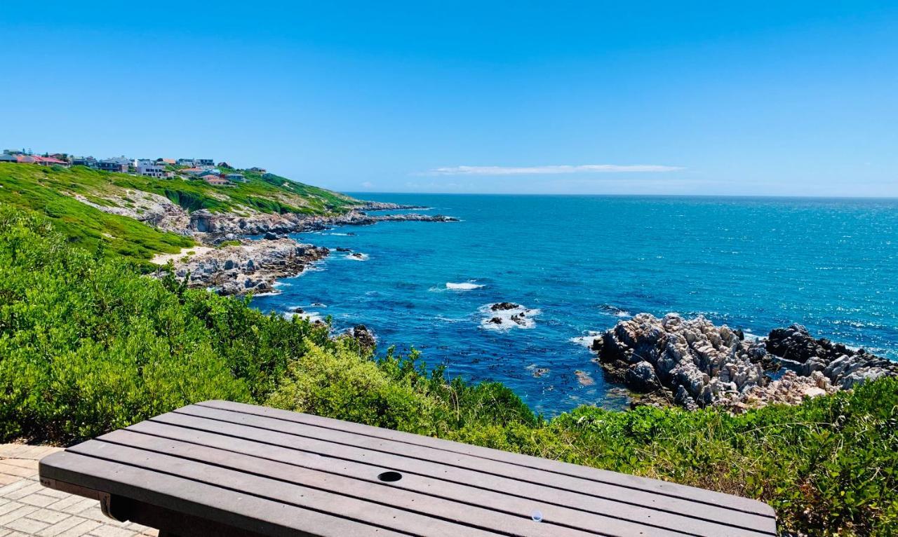 Sage At Whale Cove - Sea Facing Apartment De Kelders Esterno foto